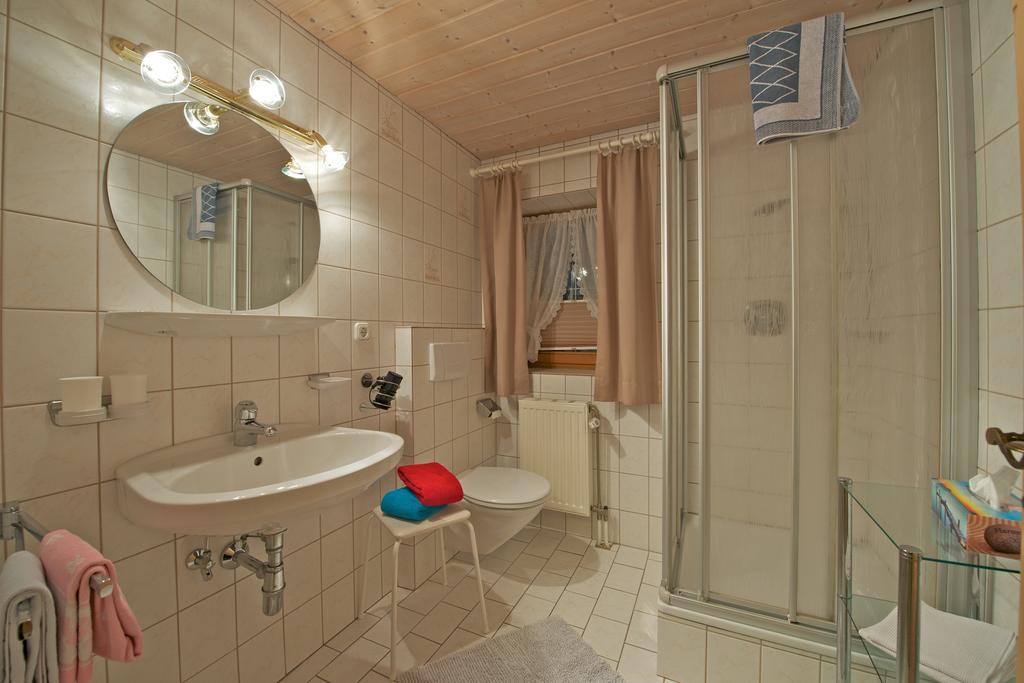 Holzschnitzers Appartements Ehrwald Luaran gambar