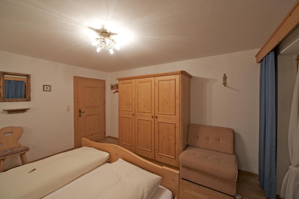 Holzschnitzers Appartements Ehrwald Luaran gambar