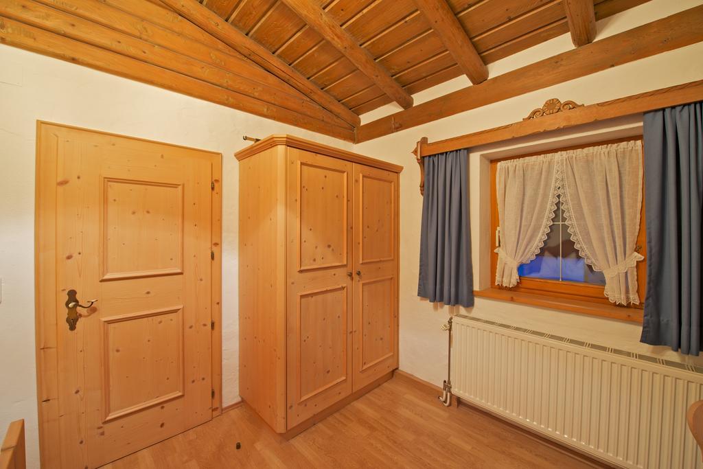 Holzschnitzers Appartements Ehrwald Luaran gambar
