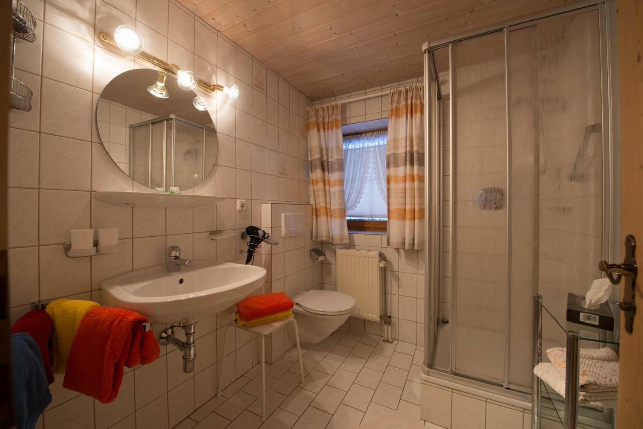 Holzschnitzers Appartements Ehrwald Luaran gambar